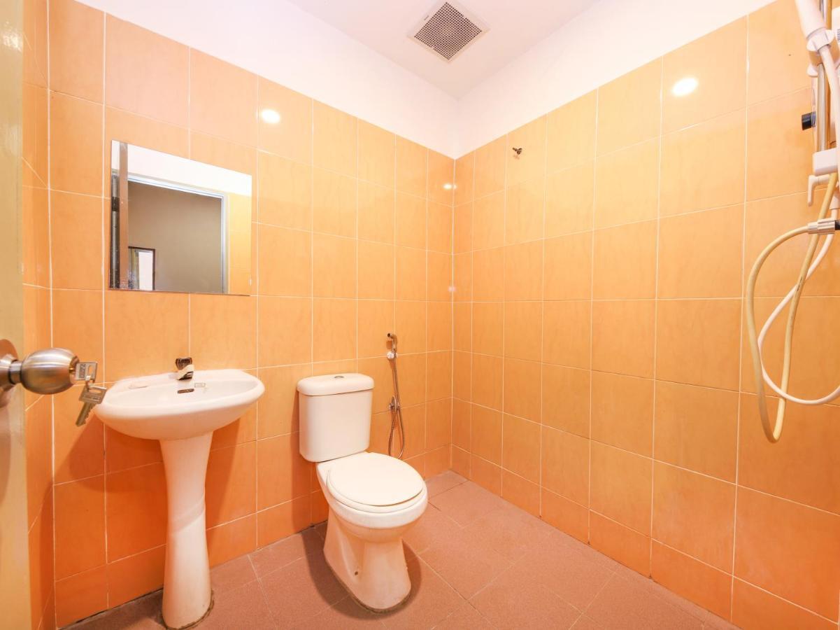 OYO 89676 Hotel 22 Seremban Buitenkant foto