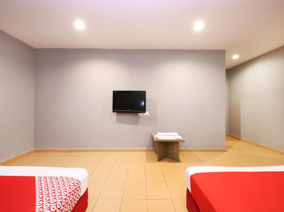 OYO 89676 Hotel 22 Seremban Buitenkant foto
